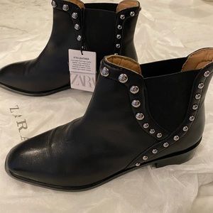 NWT ZARA black leather booties